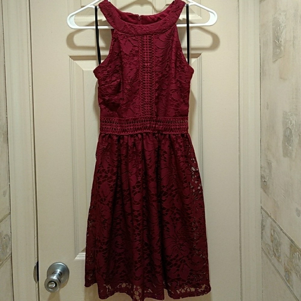 Maroon sleeveless dress